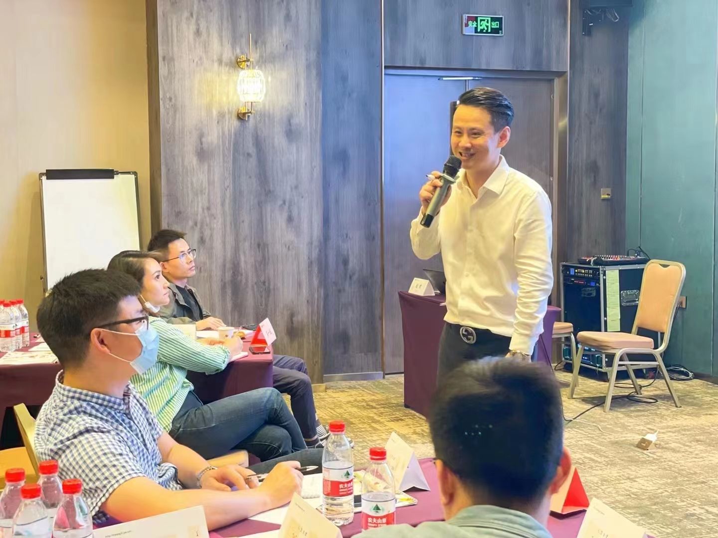 駿君:《互聯(lián)網(wǎng)創(chuàng)新思維與新媒體營銷實戰(zhàn)》