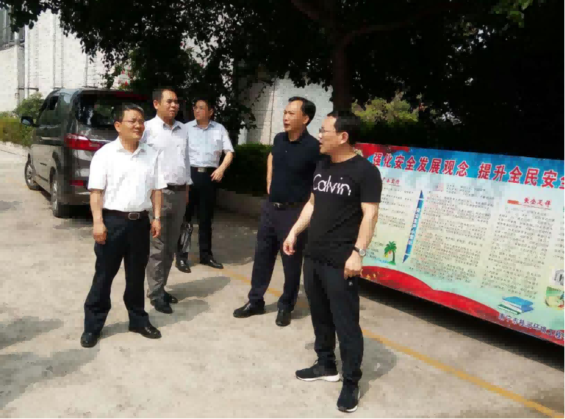 中國(guó)社科院馬克思主義研究院副院長(zhǎng)樊建新蒞臨我司運(yùn)營(yíng)項(xiàng)目調(diào)研